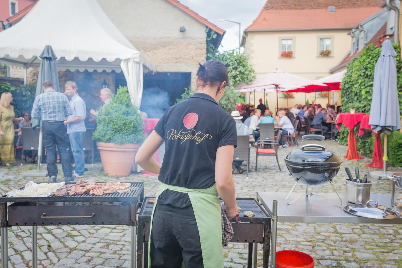 Der Patrizierhof - Weingut Gasthof Hotel - Familie Grebner Grosslangheim Extérieur photo